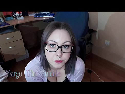 ❤️ Sexy Girl with Glasses Sucks Dildo Deeply on Camera ❤ Video seks pada kami ️